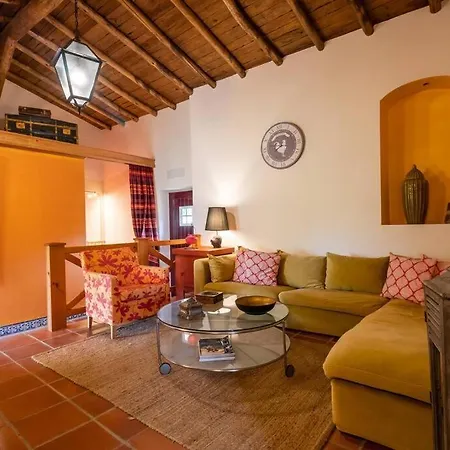 Casa Da Quinta, Piscina Privada, Da Areia Branca 8 Km Holiday home Reguengo Pequeno